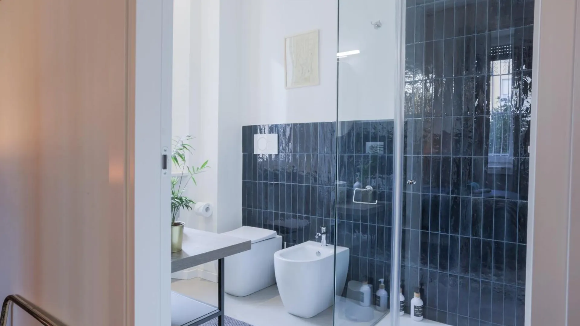 Fiera Milano-City Life Free Parking Villa Anglia' S Bridge Aparthotel Milan