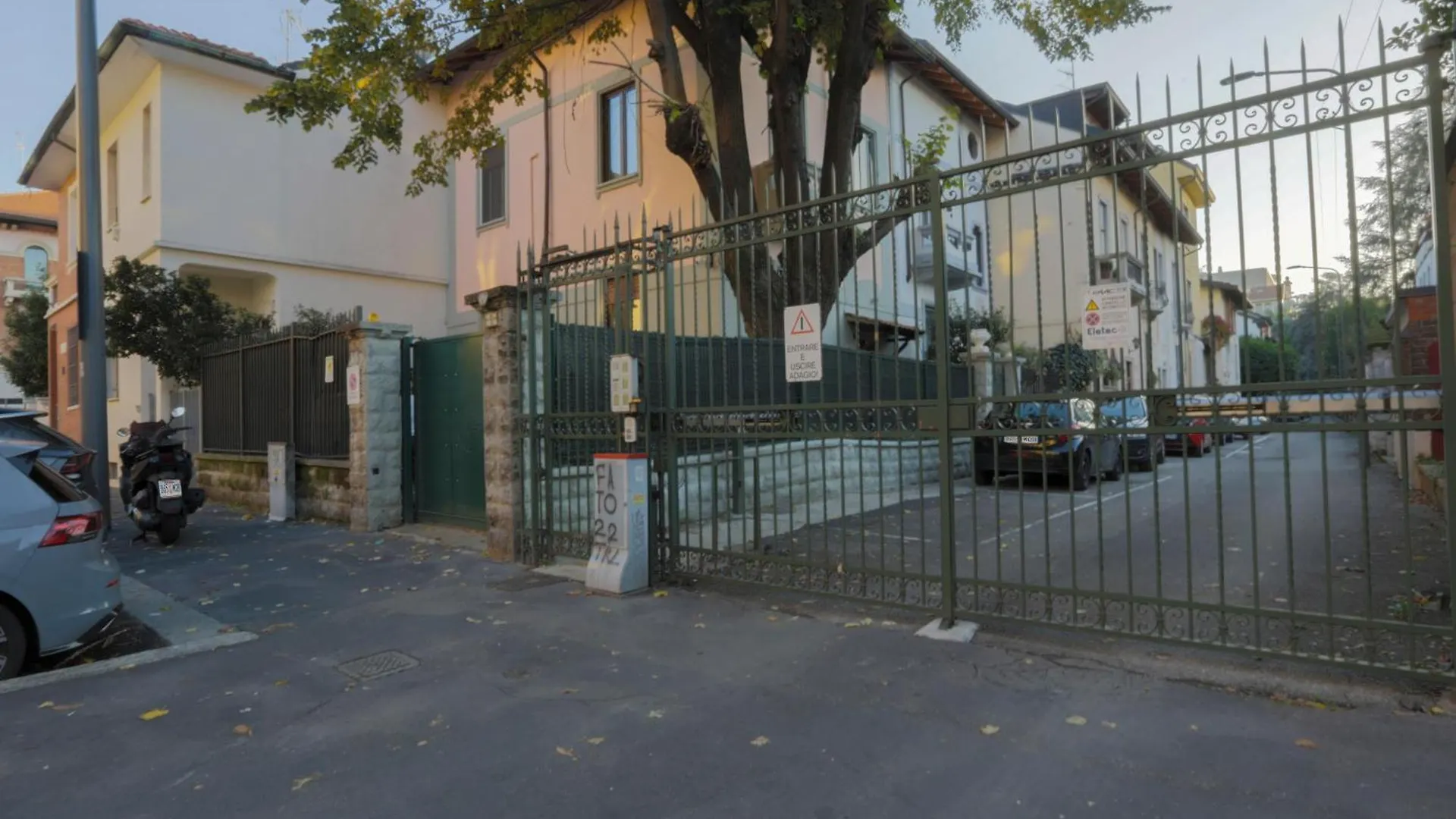 Fiera Milano-City Life Free Parking Villa Anglia' S Bridge 0*, Milan Italy