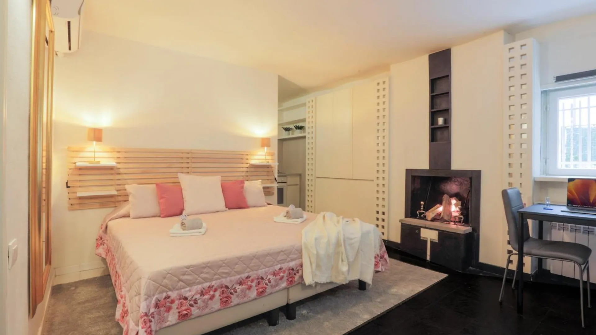 Fiera Milano-City Life Free Parking Villa Anglia' S Bridge Aparthotel Milan